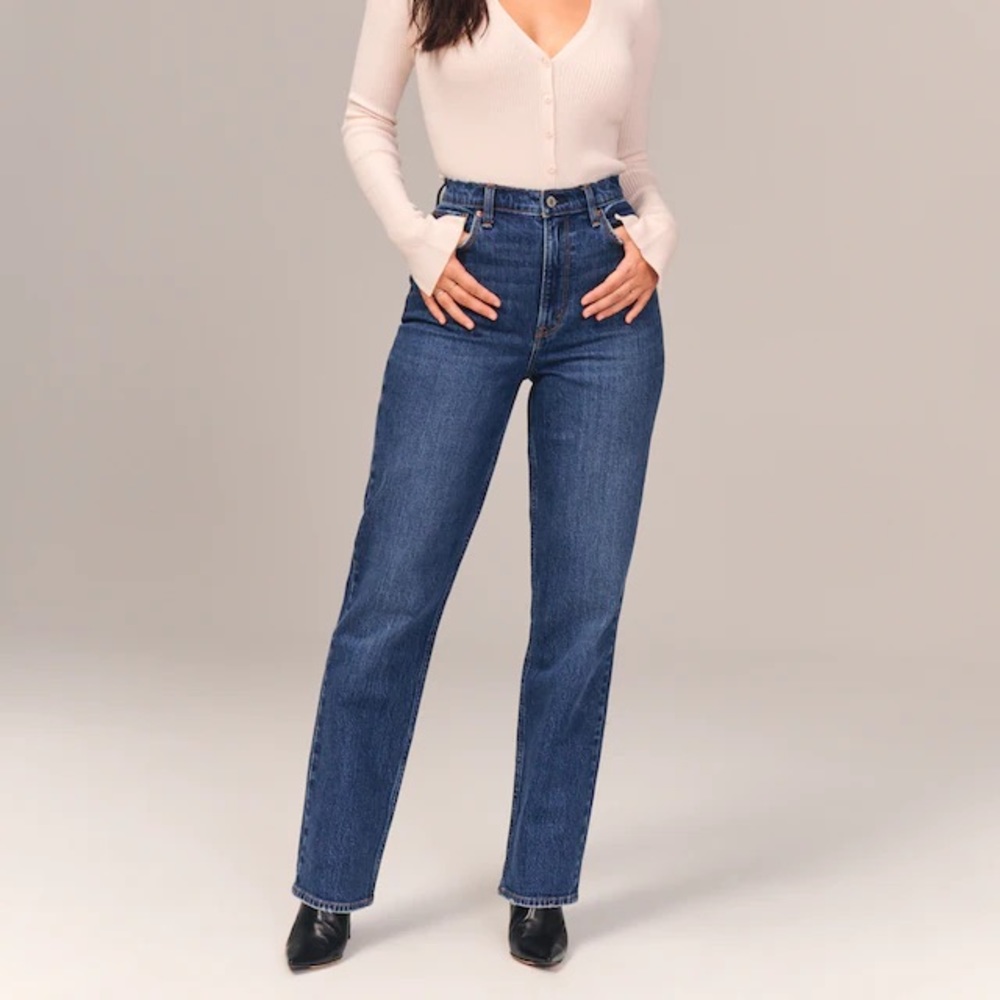 A&F Curve Love Ultra High Rise 90s Straight Jean - Sz 18L / 34x34